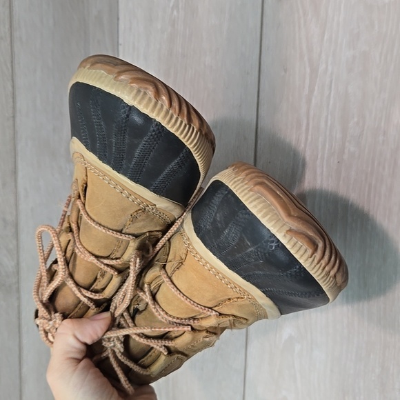 Sorel Women Ankle Out N About Leather Saltwater boots shoes sz 9 - Picture 4 of 12